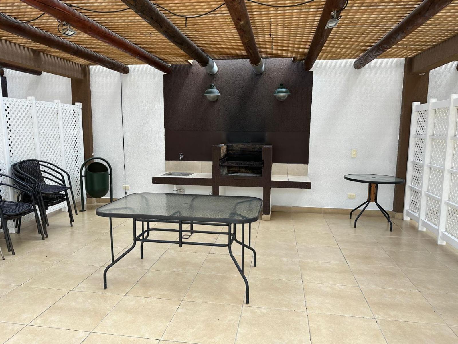 Departamento Detras De Playa Brava Avenida Cerca De Jumbo Iquique